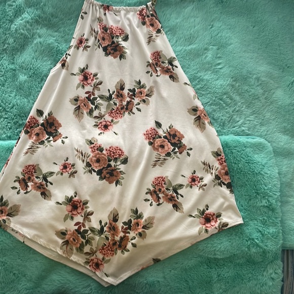 Cream floral large shirt with gold chain straps - Picture 2 of 3